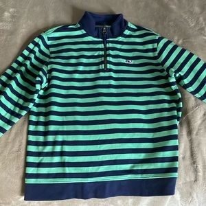Boys Vineyard Vines size medium (12-14) pullover sweater